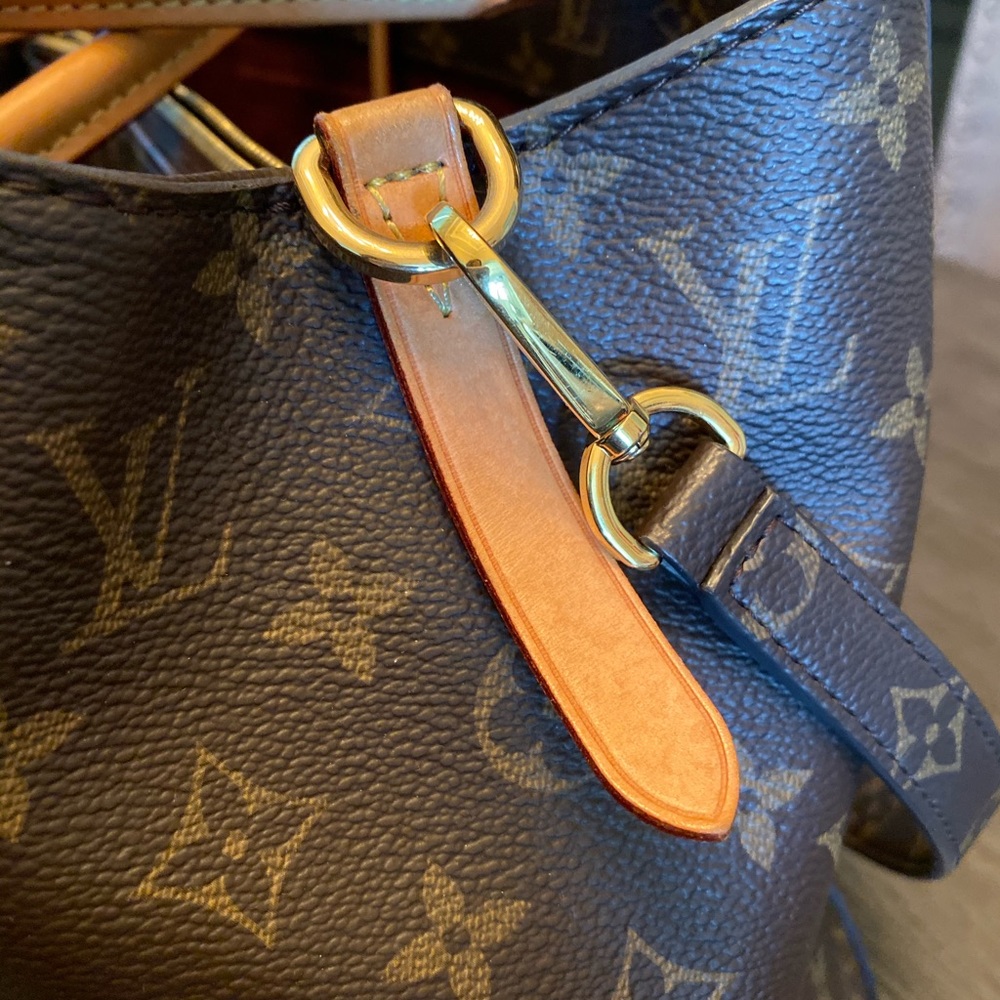 Louis Vuitton Montaigne GM - Picture 2 of 4